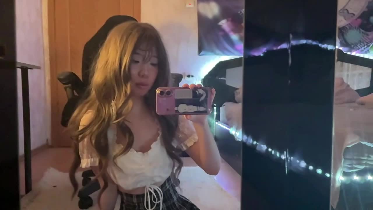Preview photo of webcam model sanjuanitacejka on XloveCam