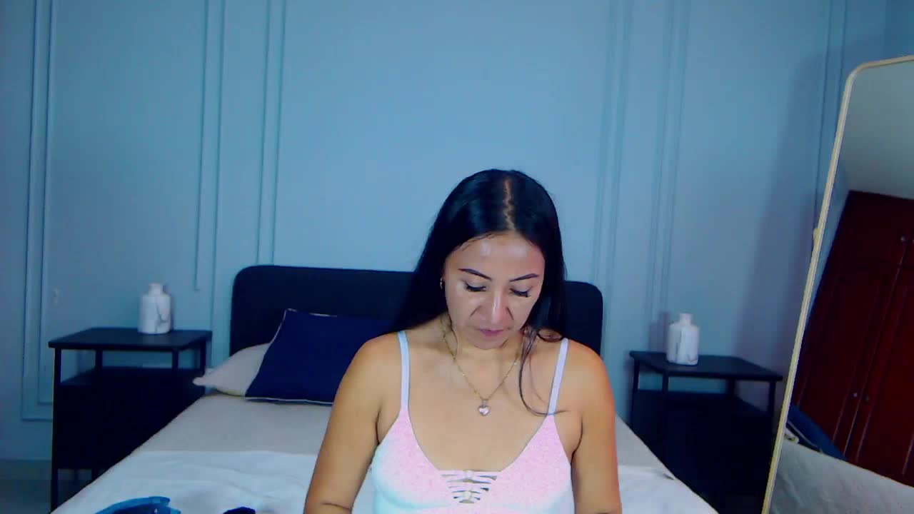 viviennewest — XloveCam: ფოტოები და პროფილი