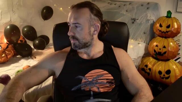 Preview photo of webcam model robert-smiley on Flirt4Free