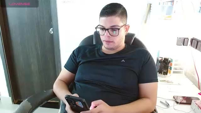 realjoel — Chaturbate: ფოტოები და პროფილი