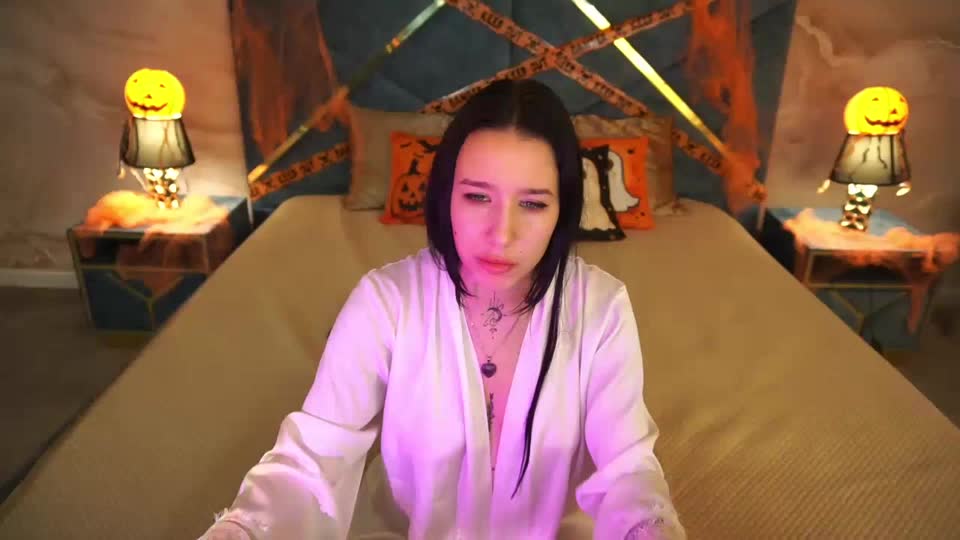 nikkigoldx — XloveCam 直播模特：照片与资料
