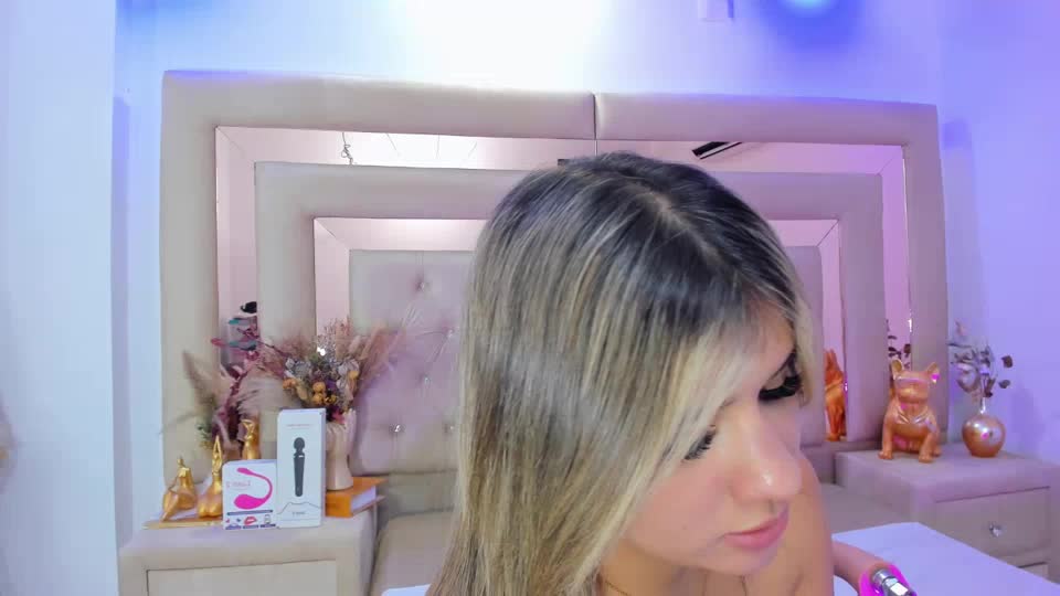 sashapolet, webcammodel på XloveCam: fotos