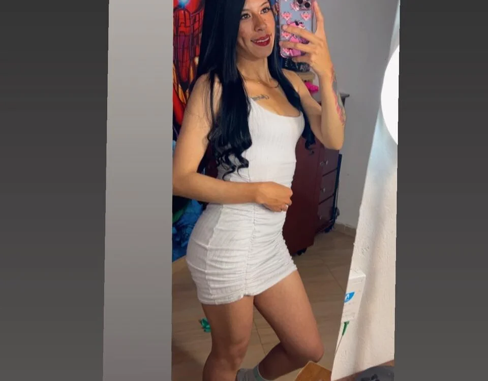 Anne_Robert, model webcam de Stripchat: fotos
