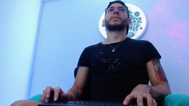 sammuel-rogers ב-Flirt4Free: תמונות ופרופיל