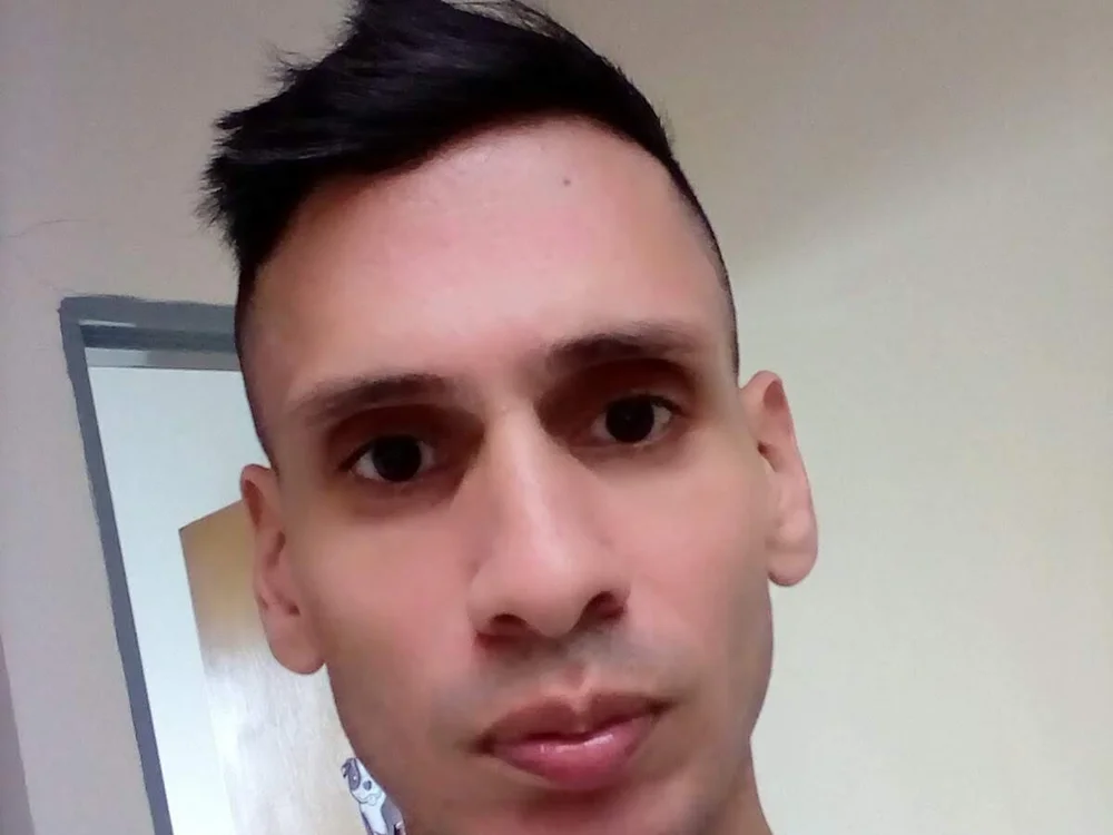 Preview photo of webcam model Andres_J4 on Stripchat