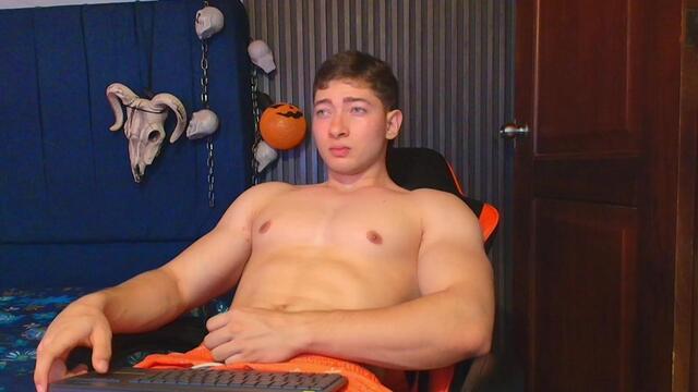 adam-laid – Flirt4Free webkamerás modell