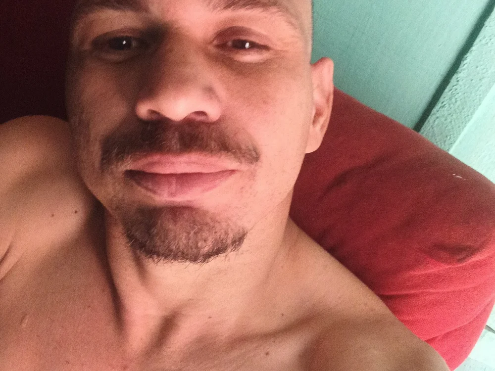 Preview photo of webcam model jmalucell12 on Stripchat