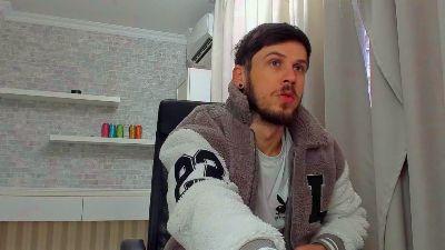 Фото вебкам-модели jonahshaw на Cam4