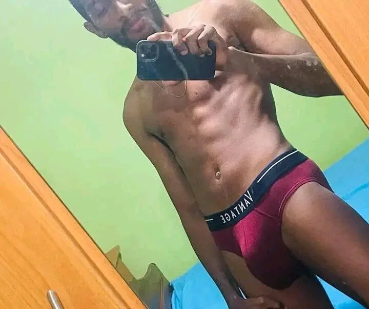 Roshini2026, вебкам модел на Stripchat: слике