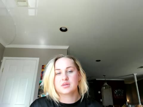 adellebunny (BongaCams): nuotraukos, profilis