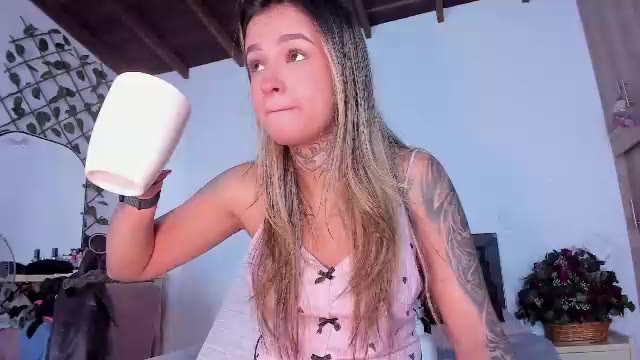 medussa13 – уебкам модел в Chaturbate: снимки