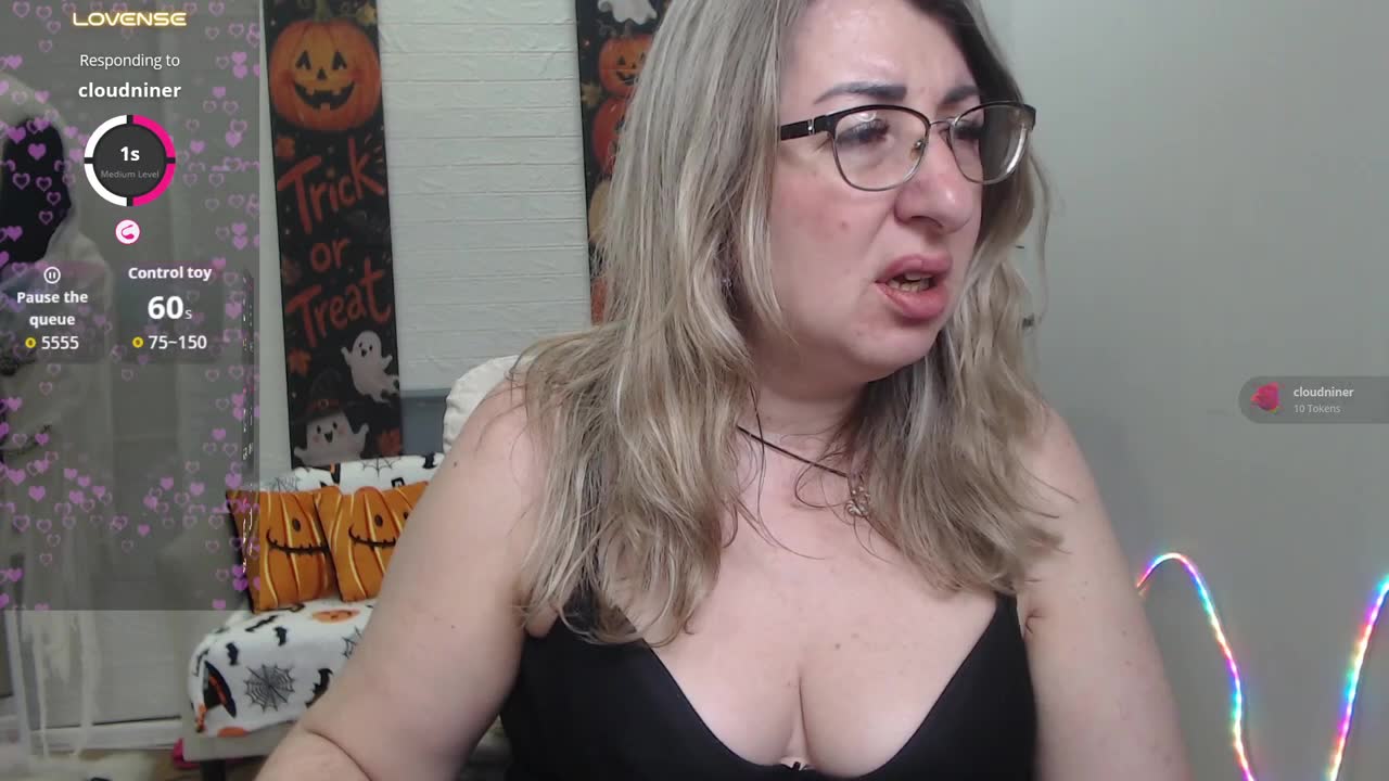 helenenigma, webcammodell på XloveCam: bilder