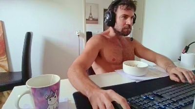 Preview photo of webcam model alpha_hunk on Cam4