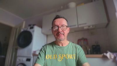 emu49, model webcam de Cam4: fotos