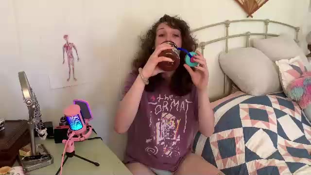 bellababy444 — Chaturbate 直播模特:照片与资料
