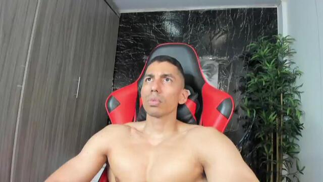 erik-castle na Flirt4Free: fotky a profil