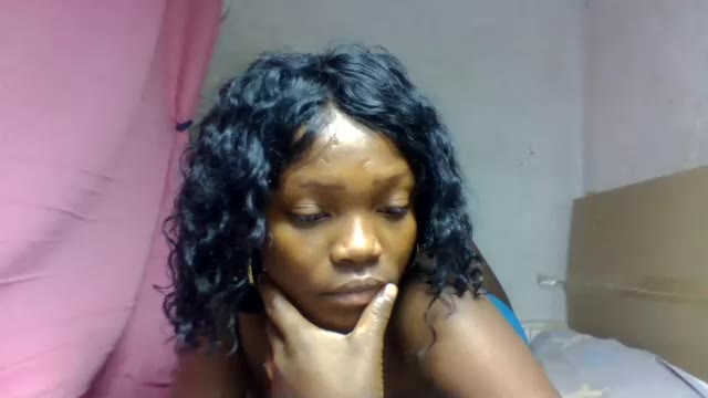 hotskinny981 di Chaturbate: foto model webcam