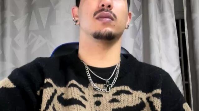 Preview photo of webcam model tobby-ramirez on Flirt4Free