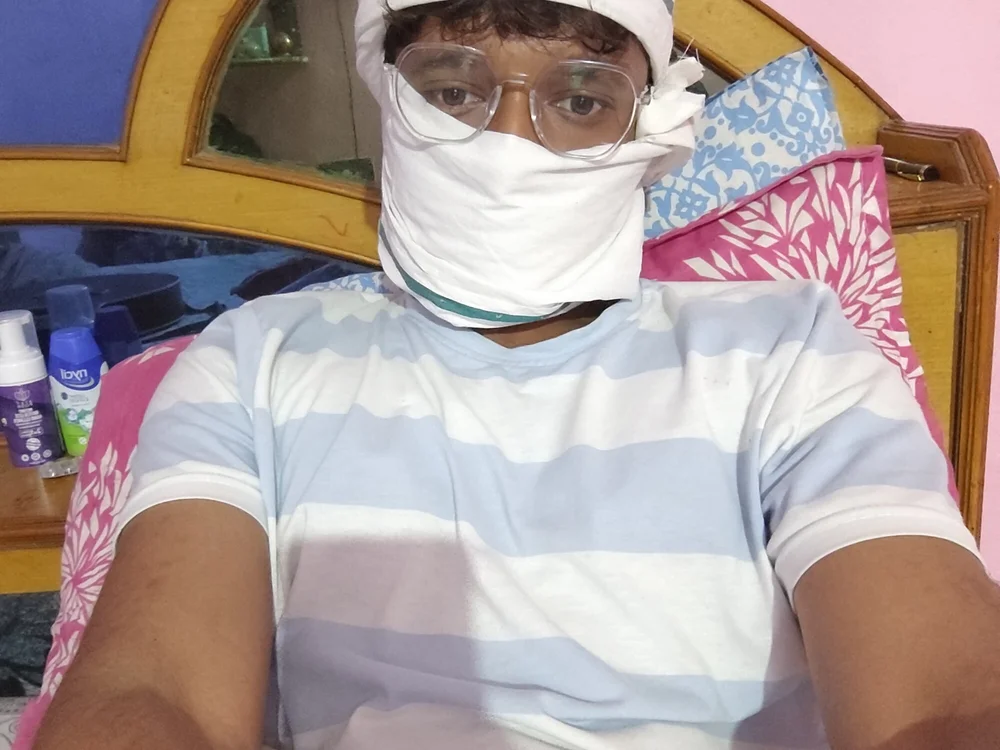 aadat101, cam model su Stripchat: foto