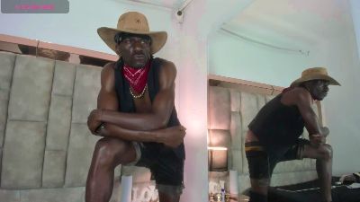Preview photo of webcam model titan_moreno on Cam4
