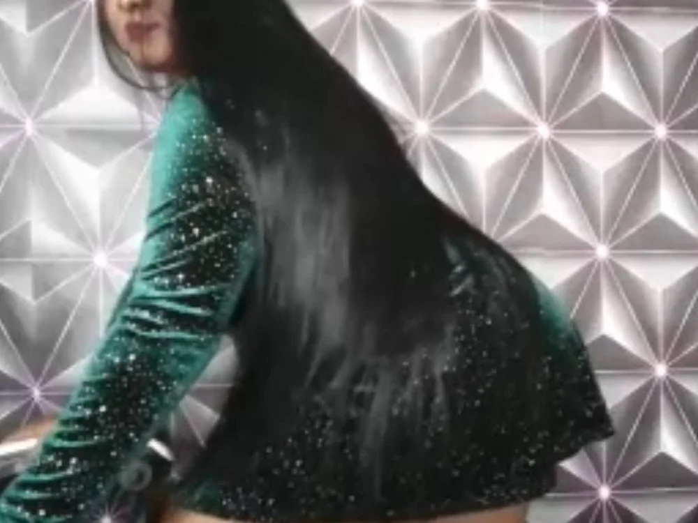 IndianDelia, webcammodel på Stripchat: fotos