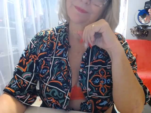 coquine69x, modelo webcam de XloveCam: fotos