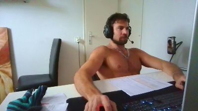 alpha_hunk — Cam4 वेबकैम मॉडल: फ़ोटो