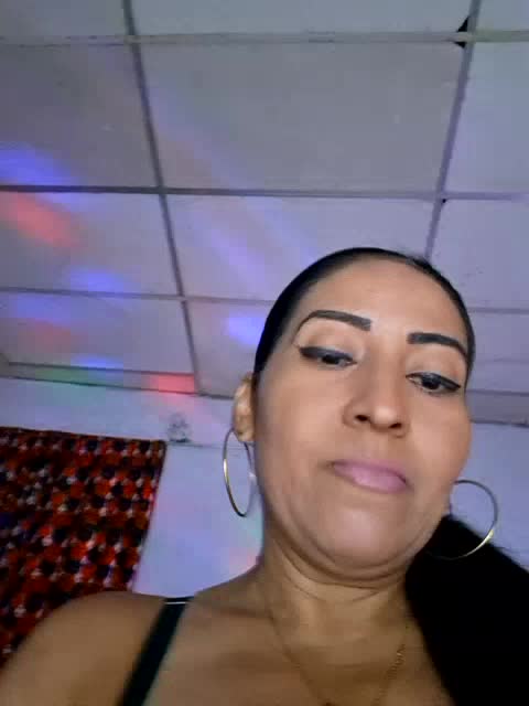 pielcanelaforu na XloveCam: slike in profil
