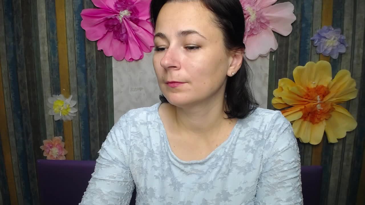 Preview photo of webcam model mariesho on XloveCam