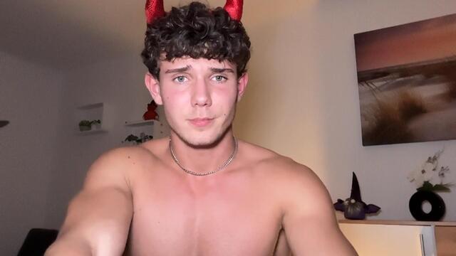 Preview photo of webcam model marshall-sin on Flirt4Free