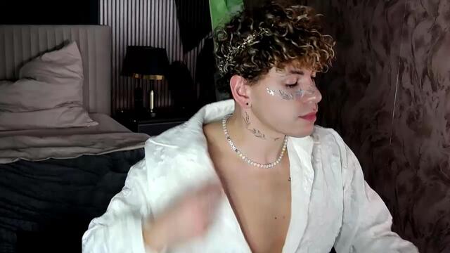Preview photo of webcam model jasper-wade on Flirt4Free