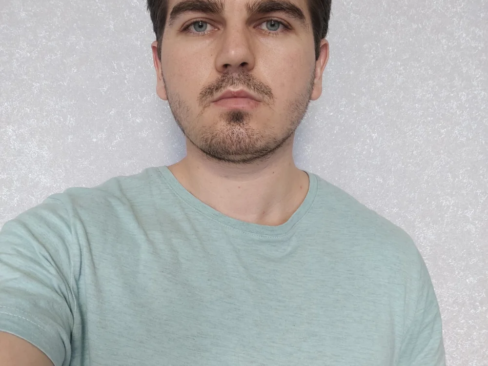 SerzhKorol1, model webcam de Stripchat: fotos