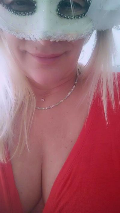 soymika — Cam4 直播模特：照片与资料