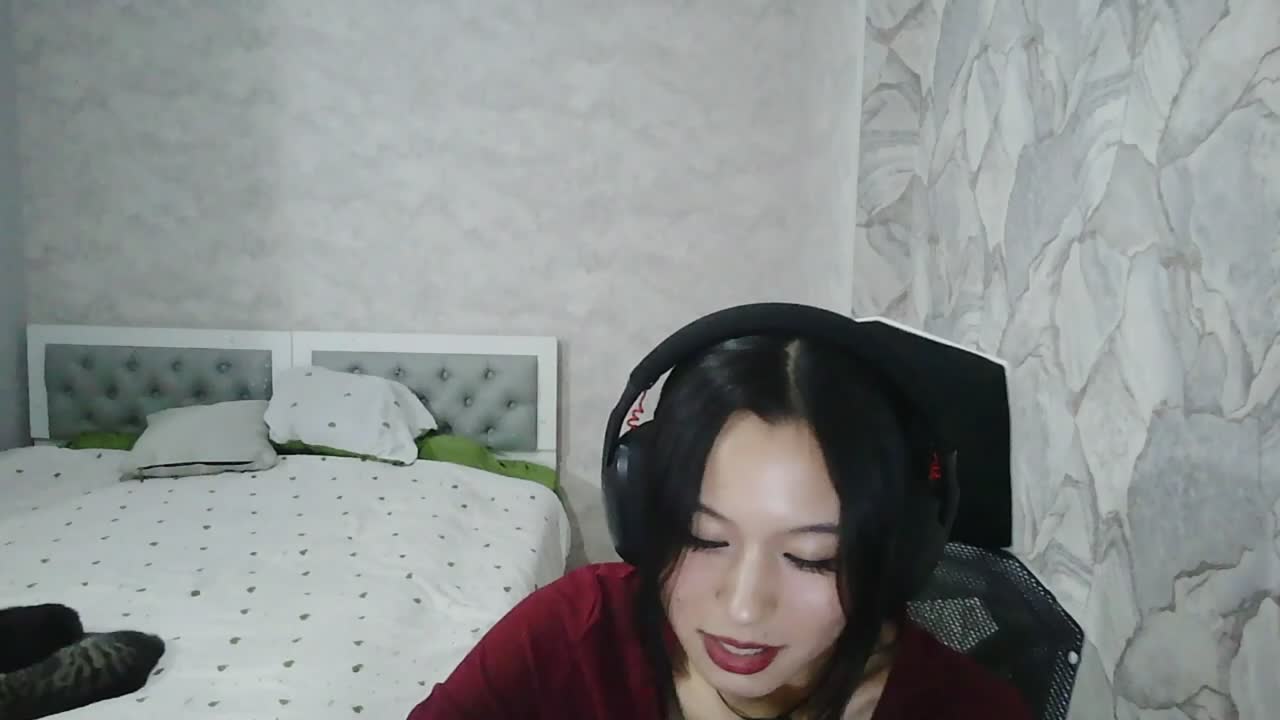 Preview photo of webcam model emiliabrackemyre on XloveCam