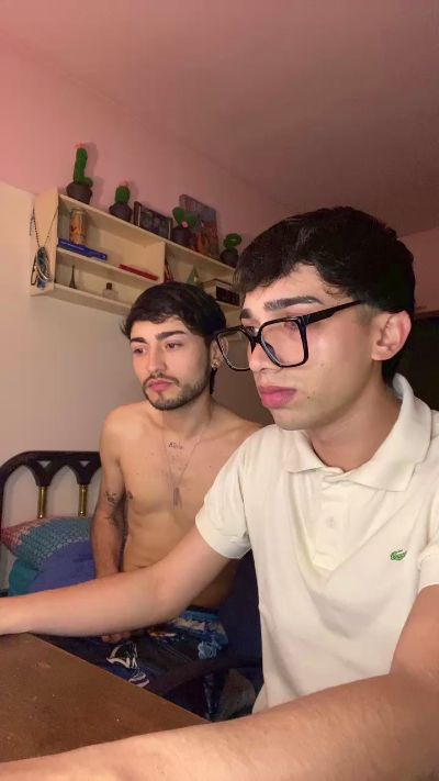devilboyzzz, modelo webcam de Cam4: fotos
