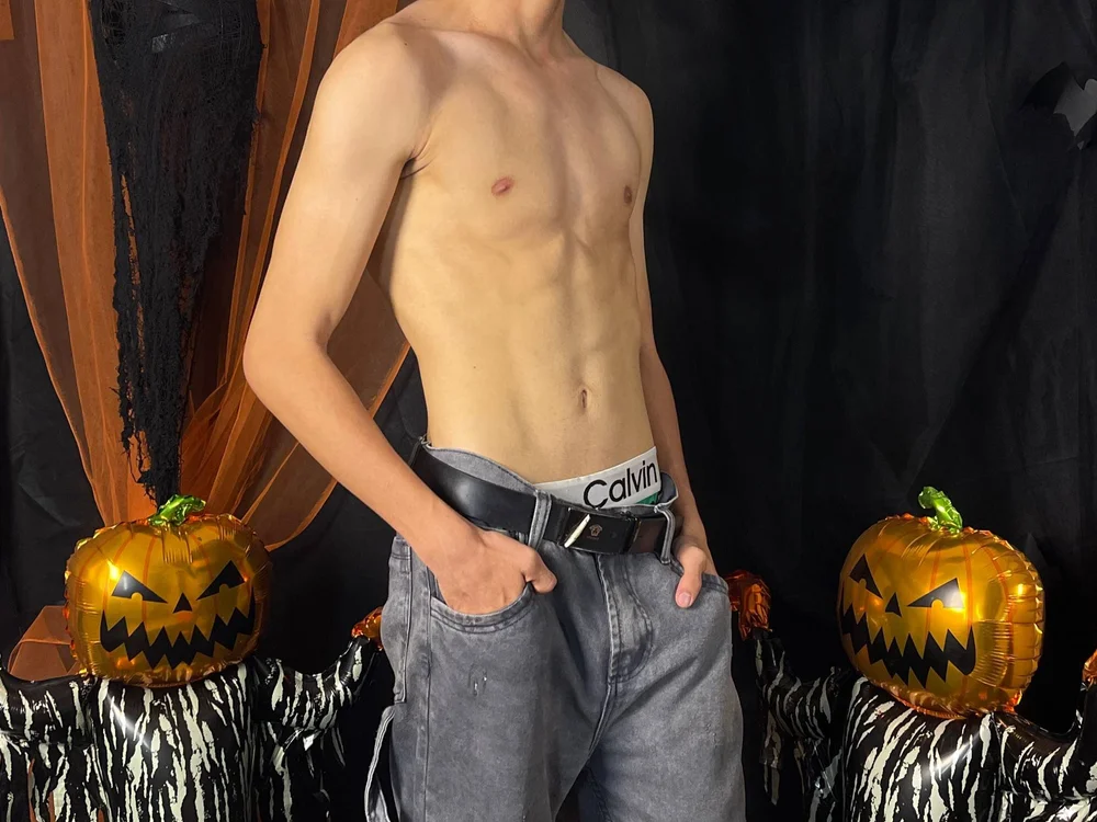 Noah_Gun_ (Stripchat): ảnh người mẫu webcam