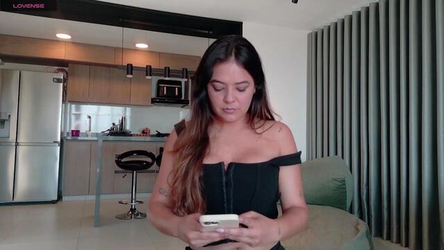 lola-coral (Flirt4Free): ảnh người mẫu webcam