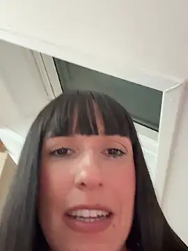 lola_tentatiion – Stripchat webkamerás modell