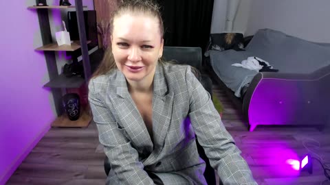 strippinglady – уебкам модел в BongaCams: снимки