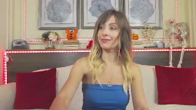 musedollx, modelo webcam do Chaturbate: fotos