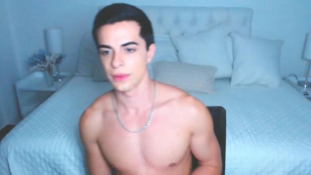 Preview photo of webcam model xander-spells on Flirt4Free