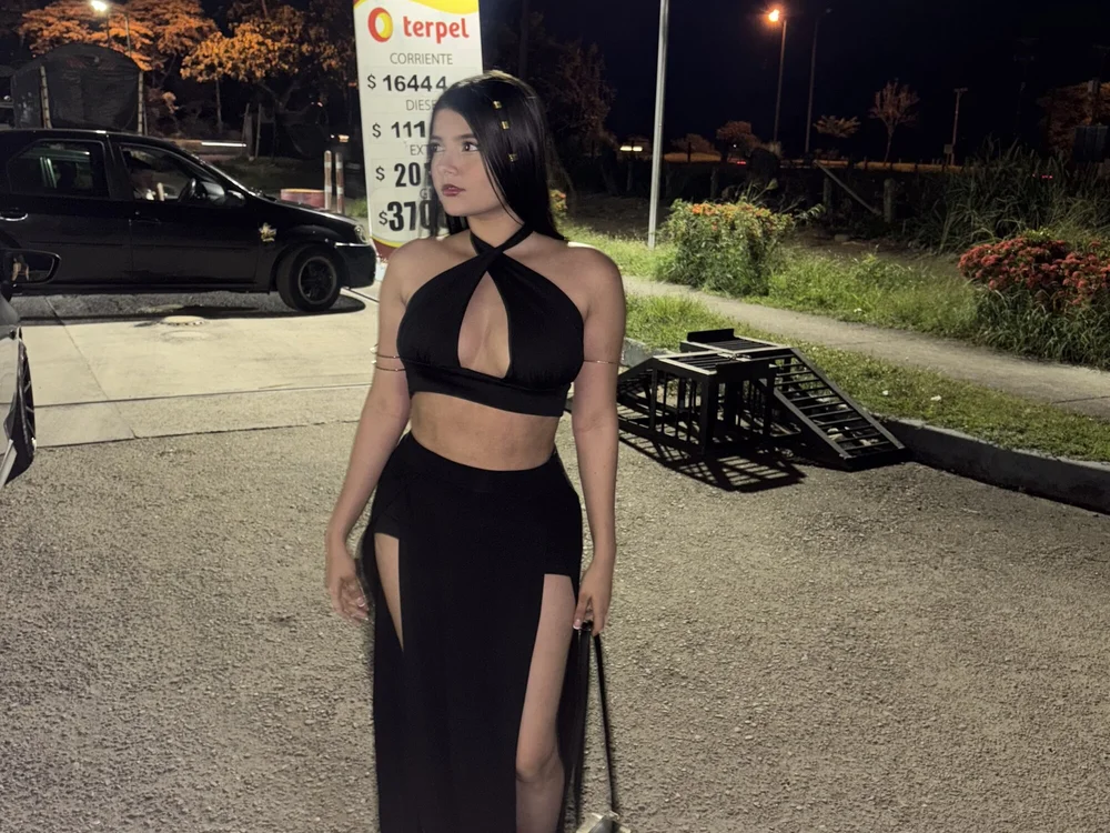 EmmiiGlow, cam model su Stripchat: foto