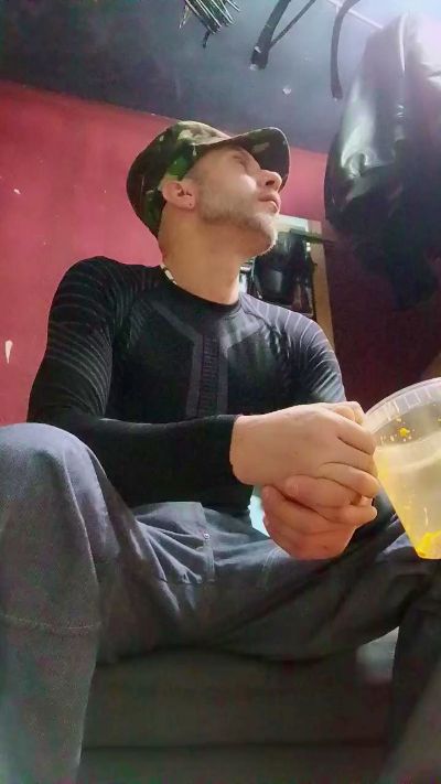 jeans_boy — Cam4のライブ配信モデル：写真・プロフィール