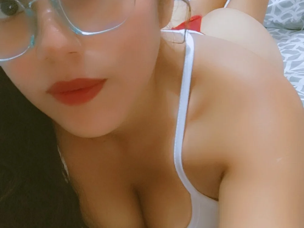 loveHoney02 (Stripchat): nuotraukos, profilis