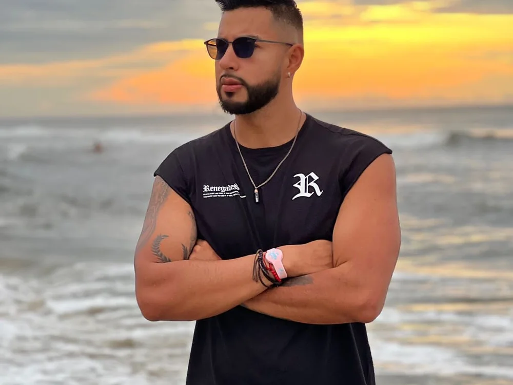 biglatinomaster: عارضة كاميرا ويب على Stripchat