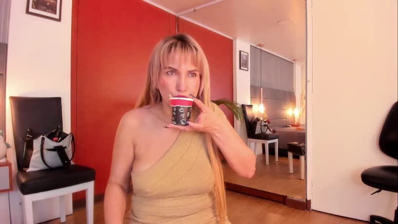 giuliaaddams, webcammodel på XloveCam: fotos