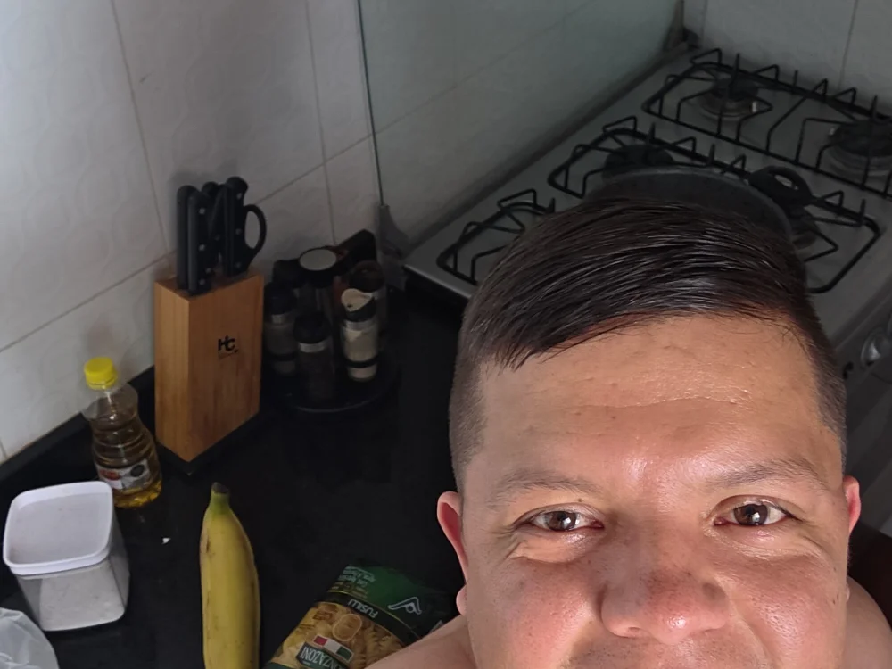 Preview photo of webcam model Simon_1109 on Stripchat
