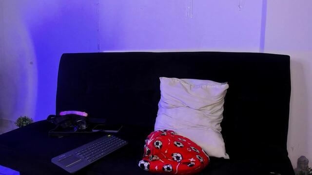 Preview photo of webcam model john-mystic on Flirt4Free