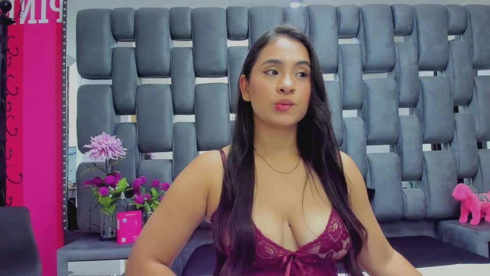 Preview photo of webcam model hannaharper on XloveCam