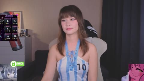 creammeow: عارضة كاميرا ويب على BongaCams